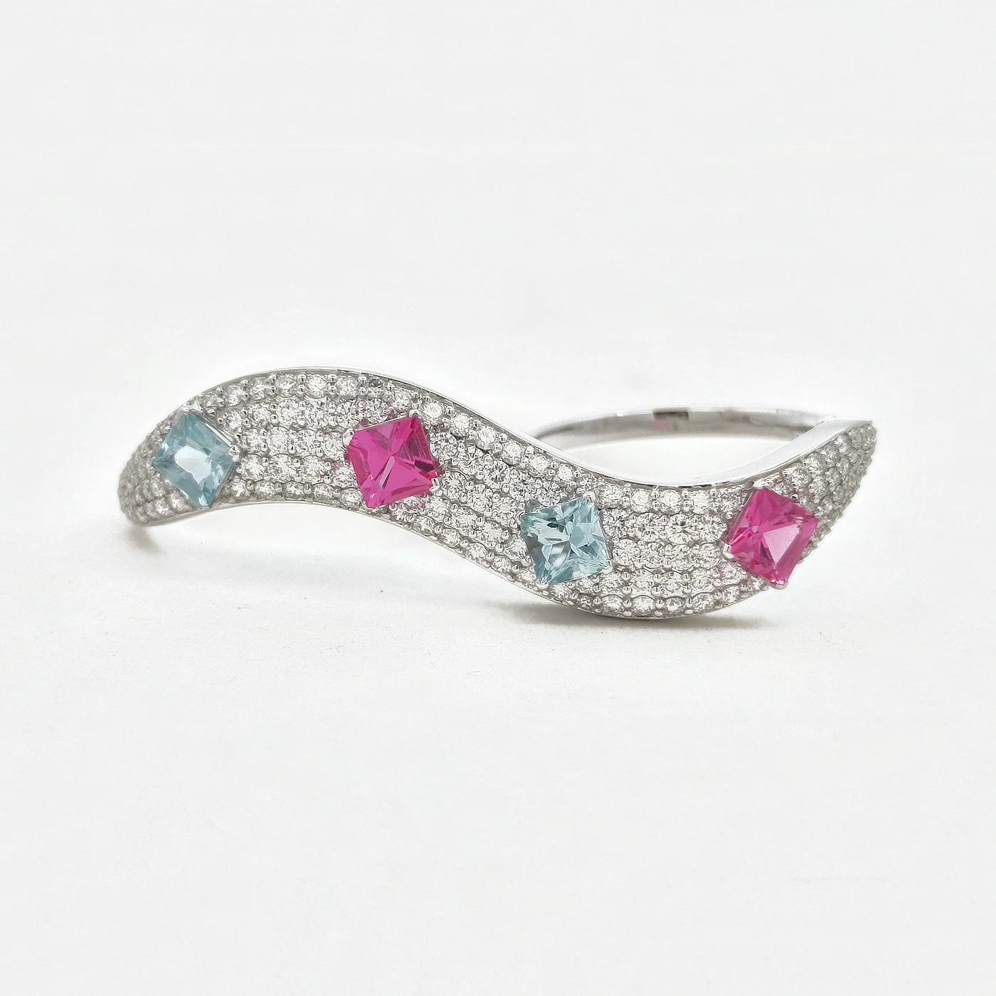 Aquamarine, pink spinel and diamond dazzle ring