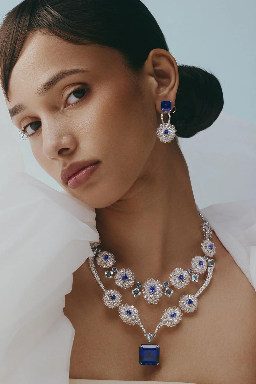 Jardin Bleu worn.
